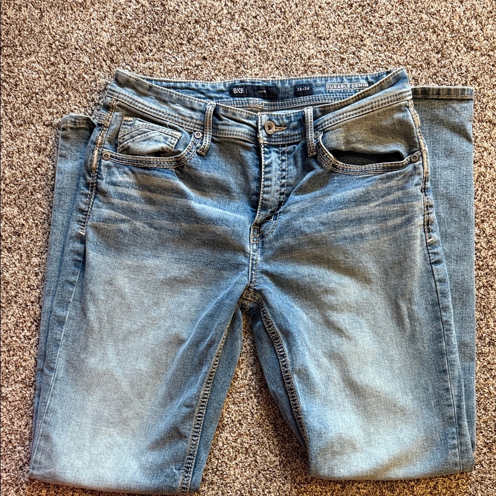 BKE Men's Relaxed Fit Light Blue Jeans